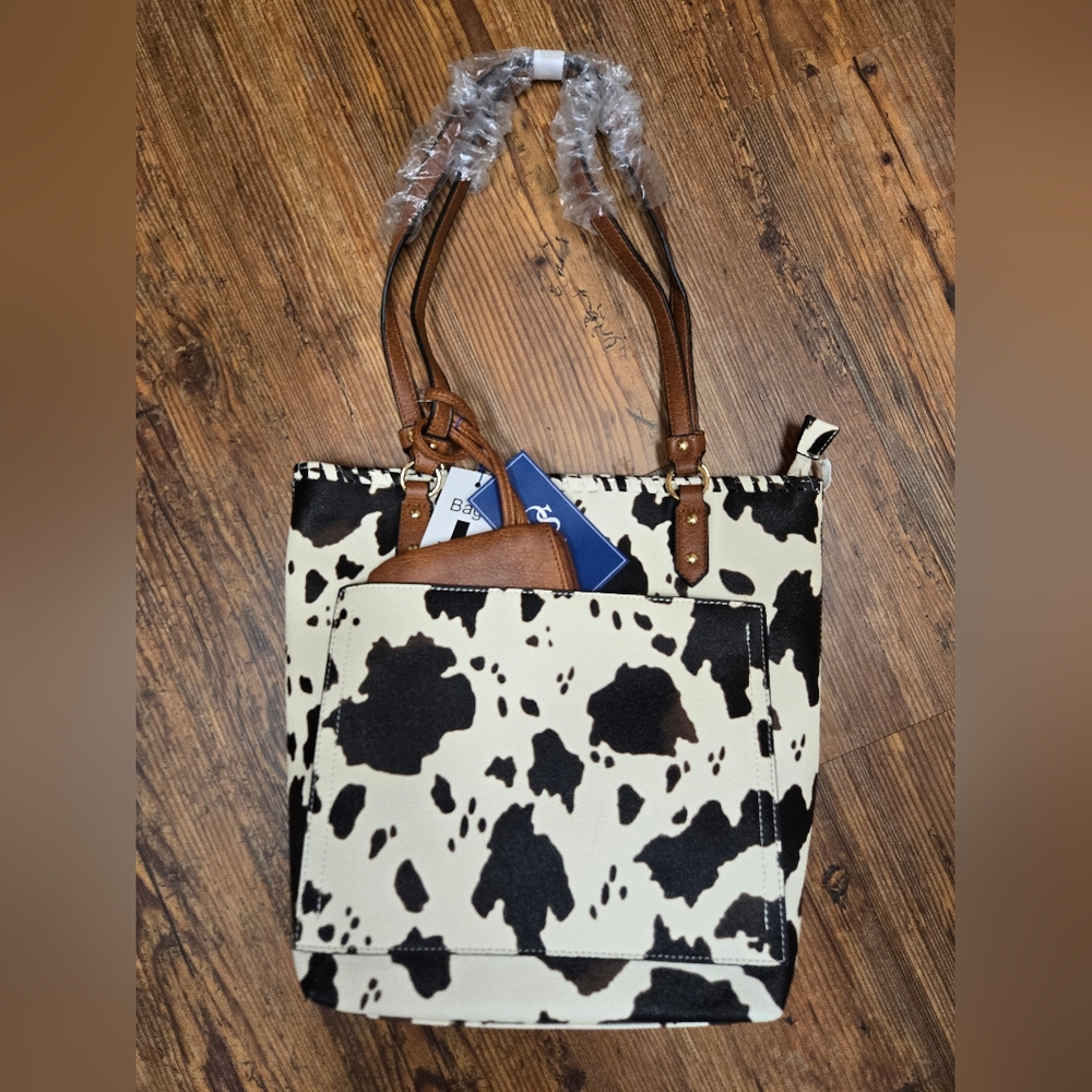 cowprint handbag nwt62$ DS Bags textured beautiful western boho cute farm